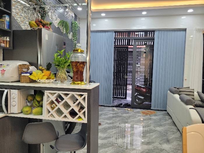 Bán nhà ngang 5,6m ở ngã 4 Bảy Hiền, nở hậu tài lộc, giá chủ gấp bán