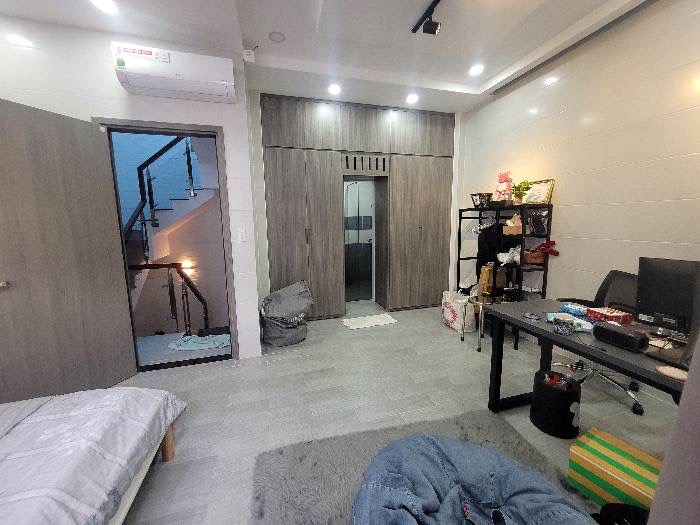 Bán nhà ngang 5,6m ở ngã 4 Bảy Hiền, nở hậu tài lộc, giá chủ gấp bán