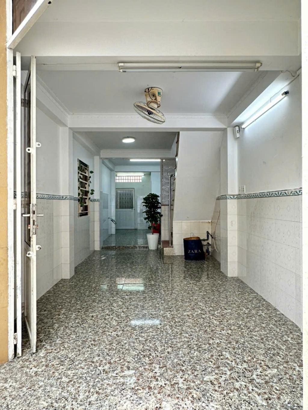 BÁN NHÀ HXH GẦN MT LÊ ĐẠI HÀNH – NT 3/2 Q11 SHR GIÁ CHỈ NHỈNH 6 TỶ