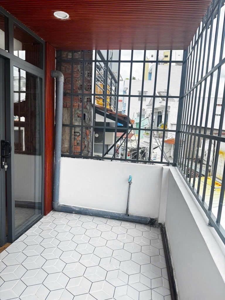 BÁN NHÀ MỚI HẺM PHẠM THẾ HIỂN P.4 Q.8 GIÁ CHỈ NHỈN 5 TỶ