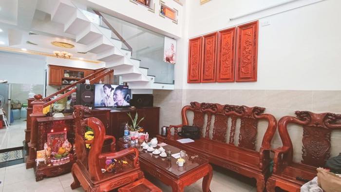 Nhà 5 tầng, hẻm xe hơi, gần aeon Tân Phú, 1 đời chủ, nhà xây tâm huyết