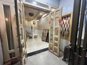 1 XẸT HẺM XE HƠI GẦN CỬA NGUYỄN THỊ KIỂU, P. TÂN THỚI HIỆP, Q.12