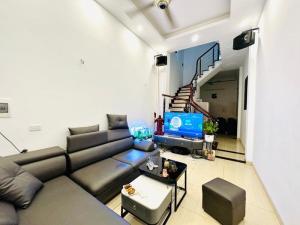 TRUNG TÂM ĐỐNG ĐA – TÔN THẤT TÙNG x 39m2 – LÔ GÓC 2 THOÁNG - 5 TẦNG – 9.x TỈ
