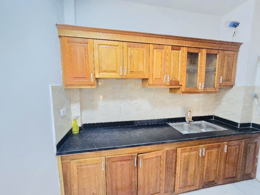 BÁN NHÀ_PHỐ_GIÁP BÁT_Ô TÔ_ĐỖ CỬA 3 TẦNG ĐANG CHO THUÊ GIÁ 6,6 Tỷ