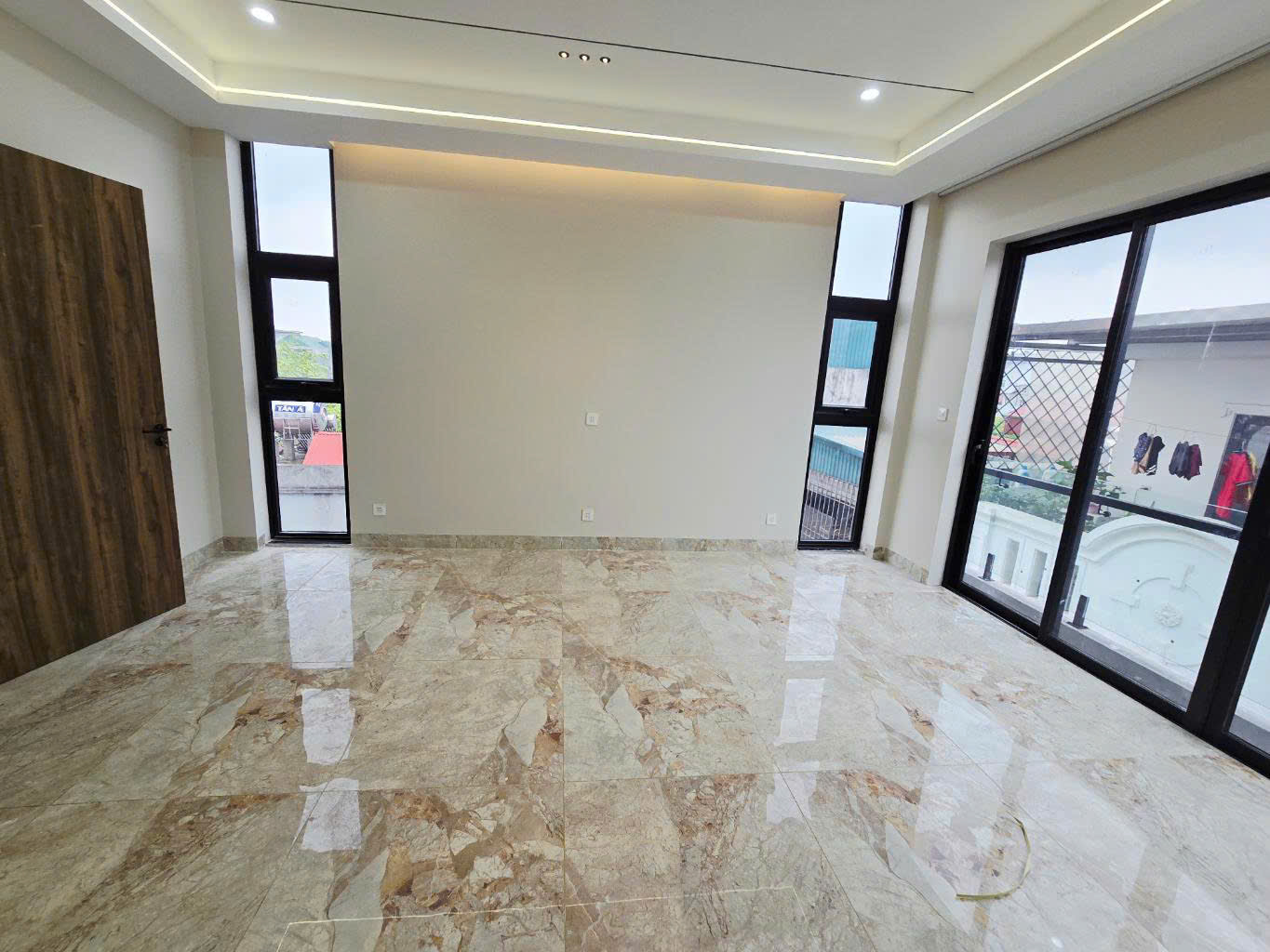 NHÀ MỚI - GẦN PHỐ SÀI ĐỒNG, NGAY CẠNH HỒ ĐIỀU HÒA- CÁCH Ô TÔ 15M - TIỆN ÍCH ĐẦY ĐỦ - 6PN KHÉP KÍN