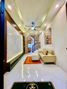 NHÀ ĐẸP HAI BÀ TRƯNG - 5 TẦNG - MỚI CỨNG - DỌN VALI VỀ Ở NGAY