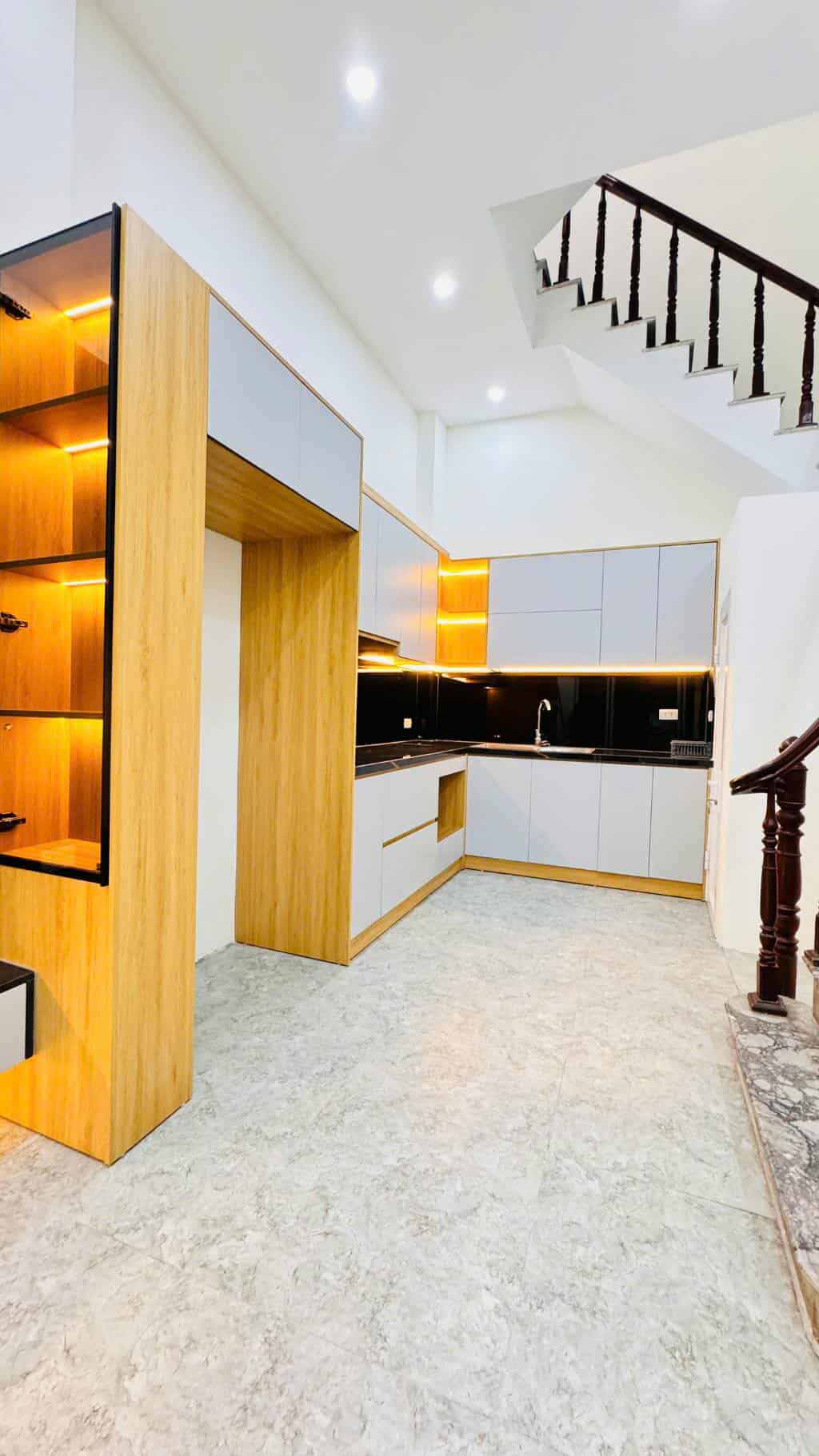 BÁN NHÀ KHƯƠNG HẠ - THANH XUÂN - 35M2 - MT 5,5M - 20M OTO TRÁNH NHAU - 100M TRƯỜNG HỌC - MỚI KÍNH KOONG.
