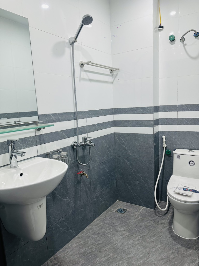 NHÀ MỚI NHỔN 38M 4 TẦNG 4,95 TỶ - Ô TÔ GẦN - Ở NGAY