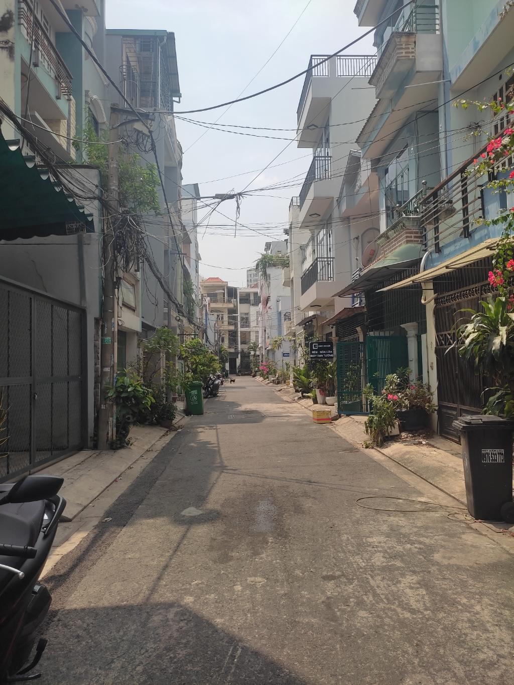 QUẬN 7 - BÁN CHDV - 9 PHÒNG - HẦM - THANG MÁY - HXH - DÀI 15M - 13.x TỶ