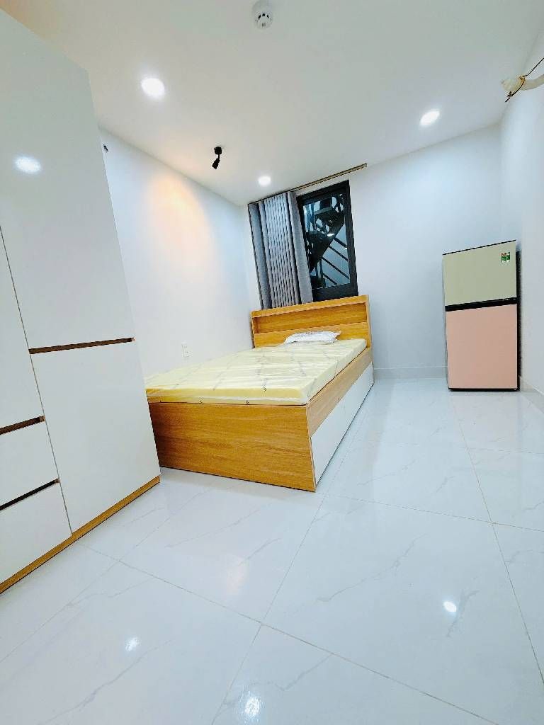 Quận 8 nhà mặt tiền dài 40m, sẵn 15 phòng chdv cho thuê, có hầm xe, thang máy, 3x tỷ