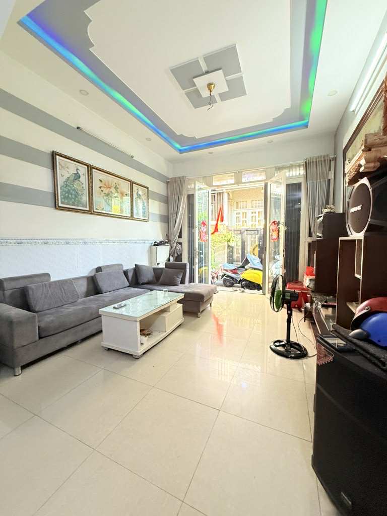 NHÀ NỞ HẬU MỚI XÂY VÀO Ở LIỀN- HẺM ÔTÔ THÔNG -HÀNG HIẾM HẬU GIANG Q6- GIÁ CHỈ HƠN 3TỶ XÍU