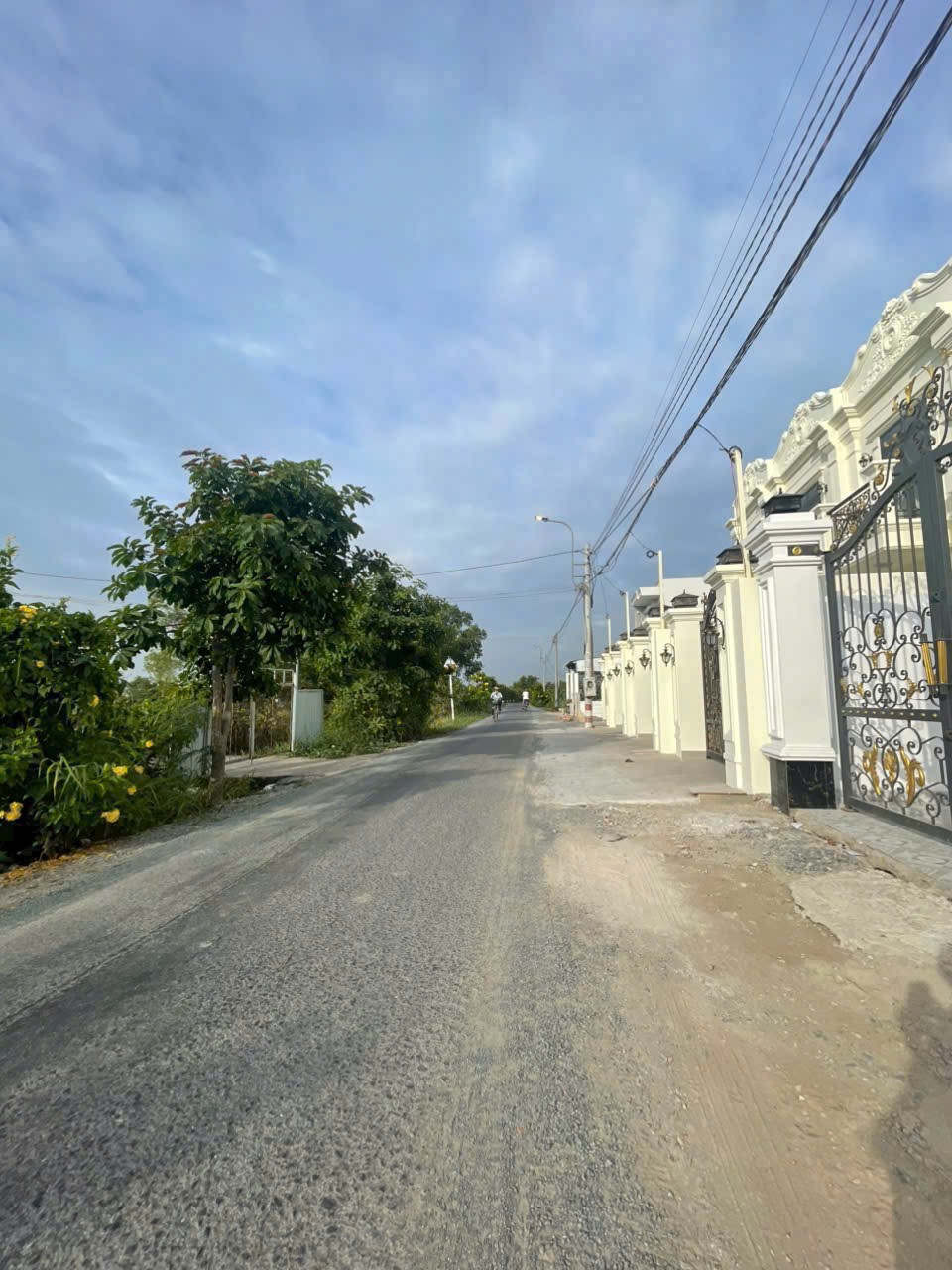 NHÀ BÁN 110M2 TÂN KIM GIÁ NHỈNH 2 X TỶ