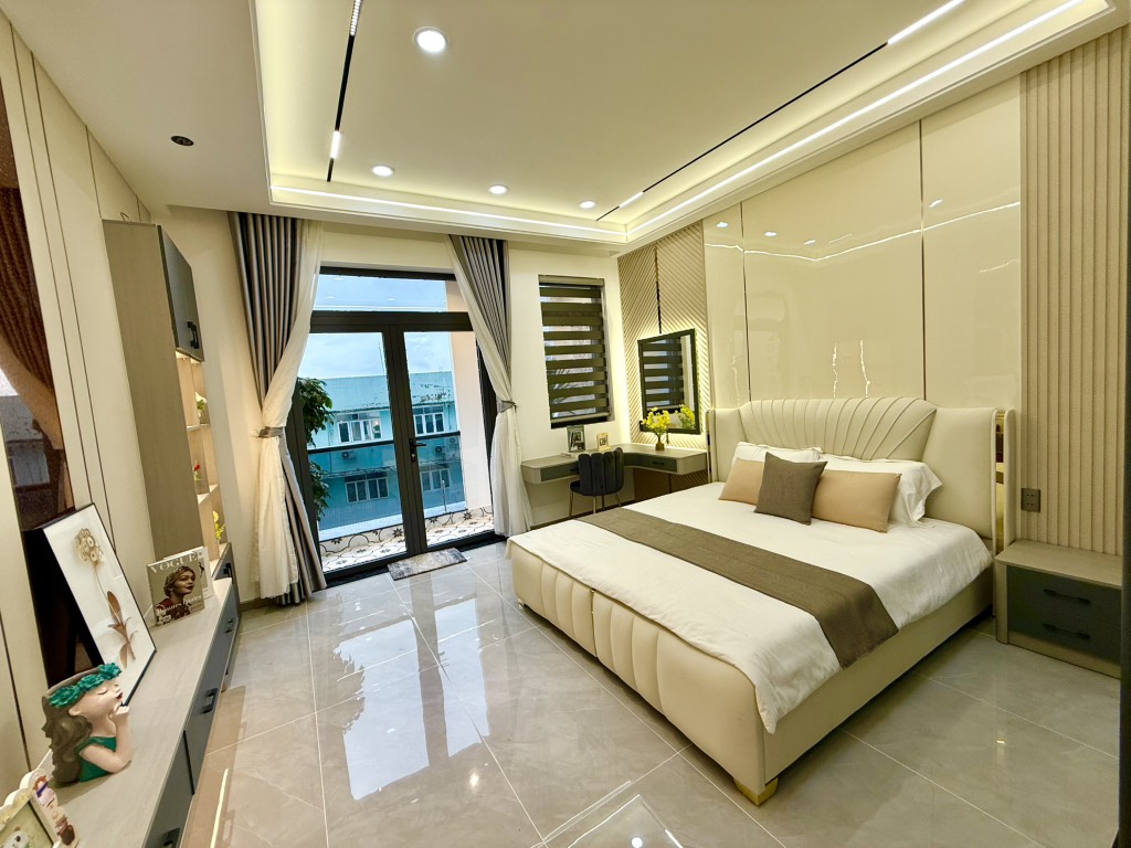 SÁT MẶT TIỀN - NHÀ 6 TẦNG THANG MÁY VIVU - NHÀ MỚI CHỦ TẶNG FULL NỘI THẤT - Ô TÔ NGỦ TRONG NHÀ.