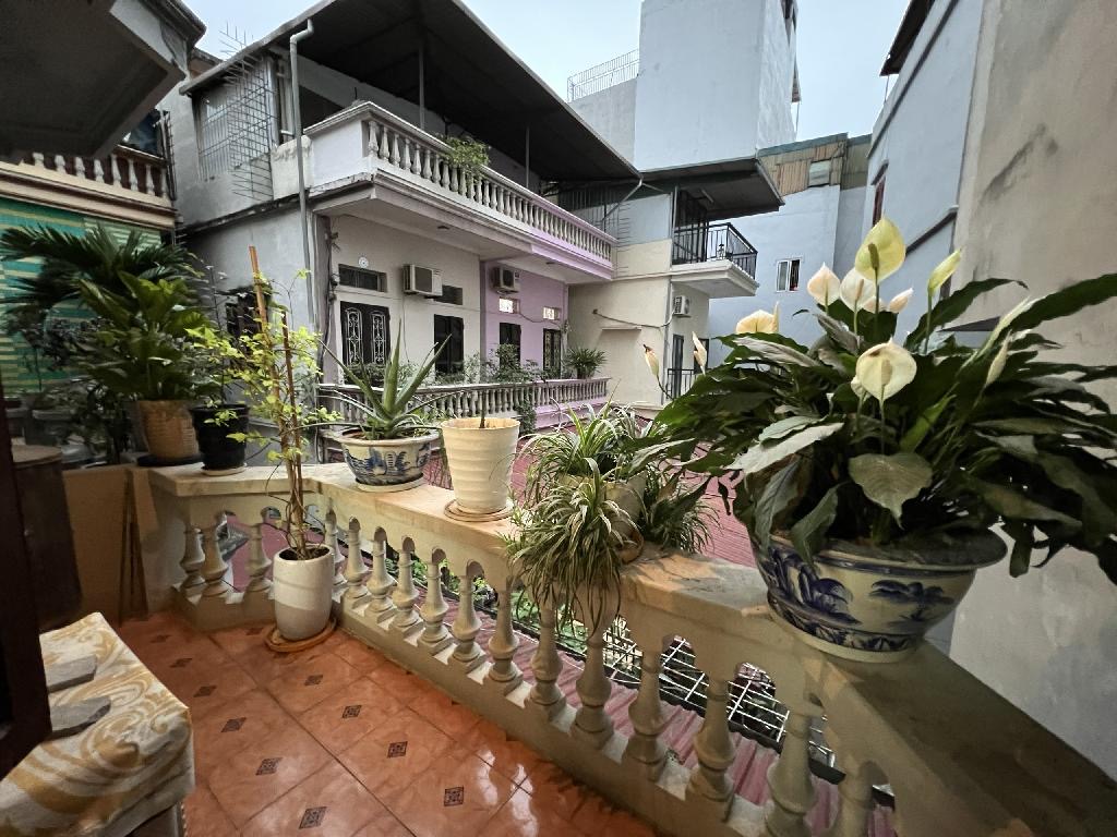 BÁN NHÀ LẠC LONG QUÂN 48M2 10 TỶ GẦN HỒ TÂY SÂN RỘNG