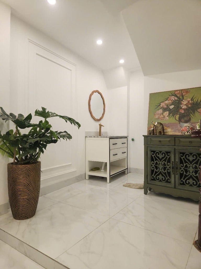 NHÀ XUÂN ĐỈNH 5 TẦNG NGÕ THÔNG Ô TÔ 32m2 NỘI THẤT TÂN CỔ ĐIỂN