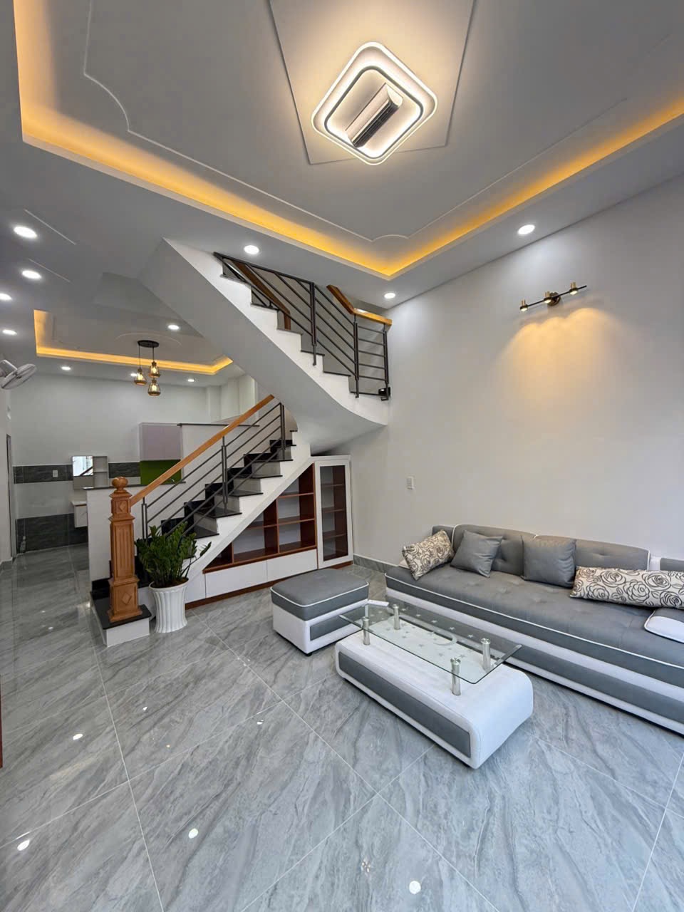 NHÀ ĐẸP TẶNG FULL NỘI THẤT NGUYỄN THỊ KIỂU