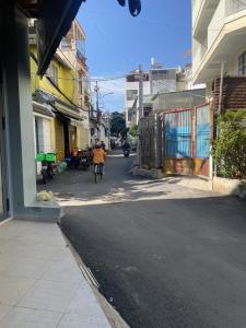 Bán nhà hẻm xe hơi đường Bùi Đình Túy Bình thạnh
