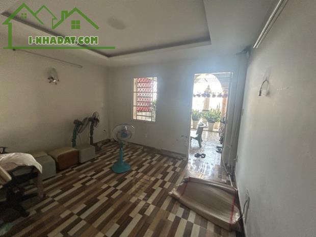 NHÀ BTCT 4 TẦNG 100M2 MẶT TIỀN KINH DOANH ĐƯỜNG 688 TÂN KỲ TÂN QUÝ