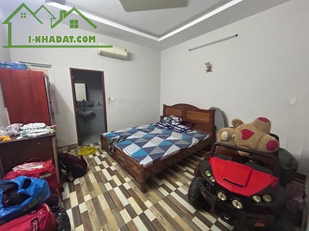NHÀ BTCT 4 TẦNG 100M2 MẶT TIỀN KINH DOANH ĐƯỜNG 688 TÂN KỲ TÂN QUÝ
