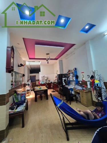 NHÀ BTCT 3 TẦNG 126M2 MẶT TIỀN KINH DOANH VÕ THÀNH TRANG, NGAY NGÃ 4 BẢY HIỀN SẦM UẤT