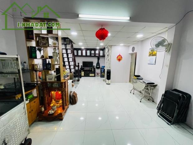 NHÀ 3 TẦNG 52M2 HẺM XE HƠI THÔNG 1 SẸC TÔ HIỆU, NỞ HẬU TÀI LỘC 7M