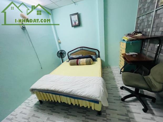 NHÀ 3 TẦNG 52M2 HẺM XE HƠI THÔNG 1 SẸC TÔ HIỆU, NỞ HẬU TÀI LỘC 7M