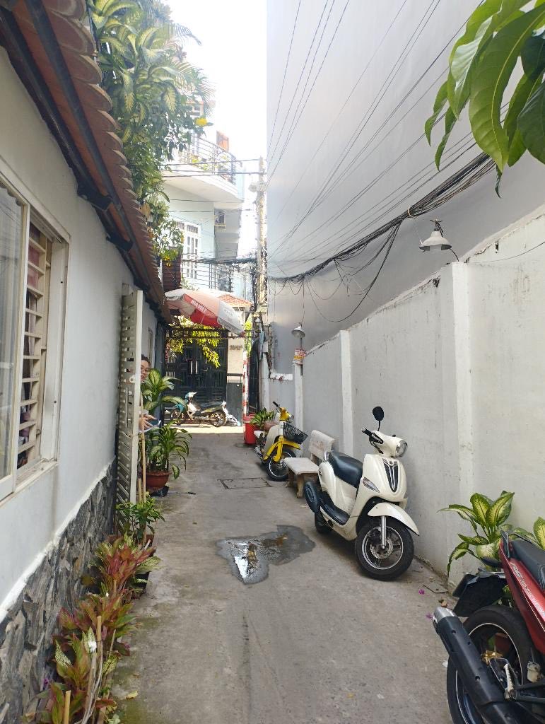 NHÀ QUẬN 8 - GIÁ NHỈNH 6 TỶ - VÀO Ở NGAY