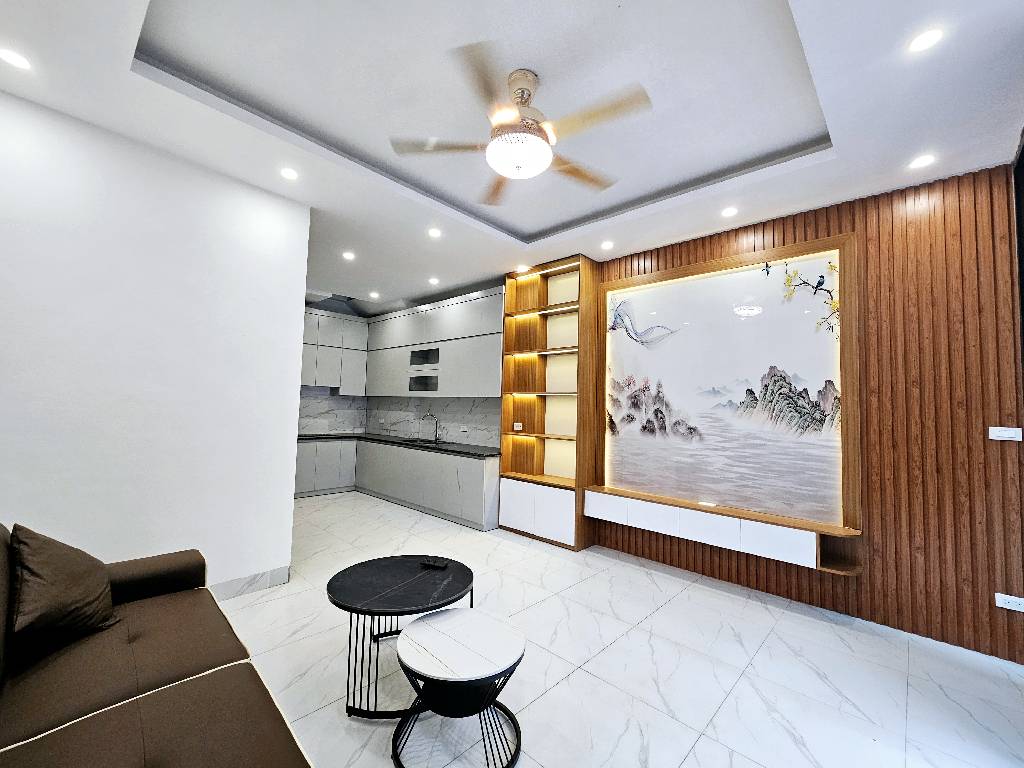 BÁN NHÀ ĐẸP LONG LANH CẠNH ĐẠI LỘ THĂNG LONG, DIỆN TÍCH SỬ DỤNG 42m2 GIÁ NHỈNH 6,x tỷ