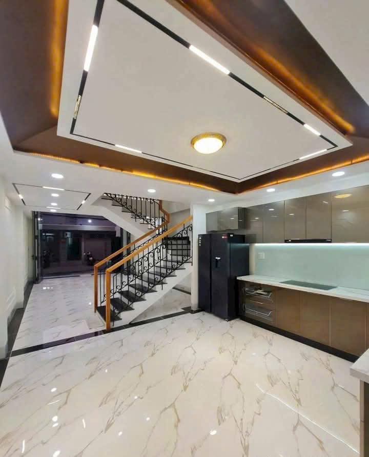 BÁN NHÀ HOÀ BÌNH - Q.11 - ĐỐI DIỆN ĐẦM SEN - 5 TẦNG - DT 5.2X13M - XE HƠI NGỦ TRONG NHÀ - VIEW PHÁO HOA ĐẦM SEN PARK - GIÁ 10,5 TỶ CÒN TL