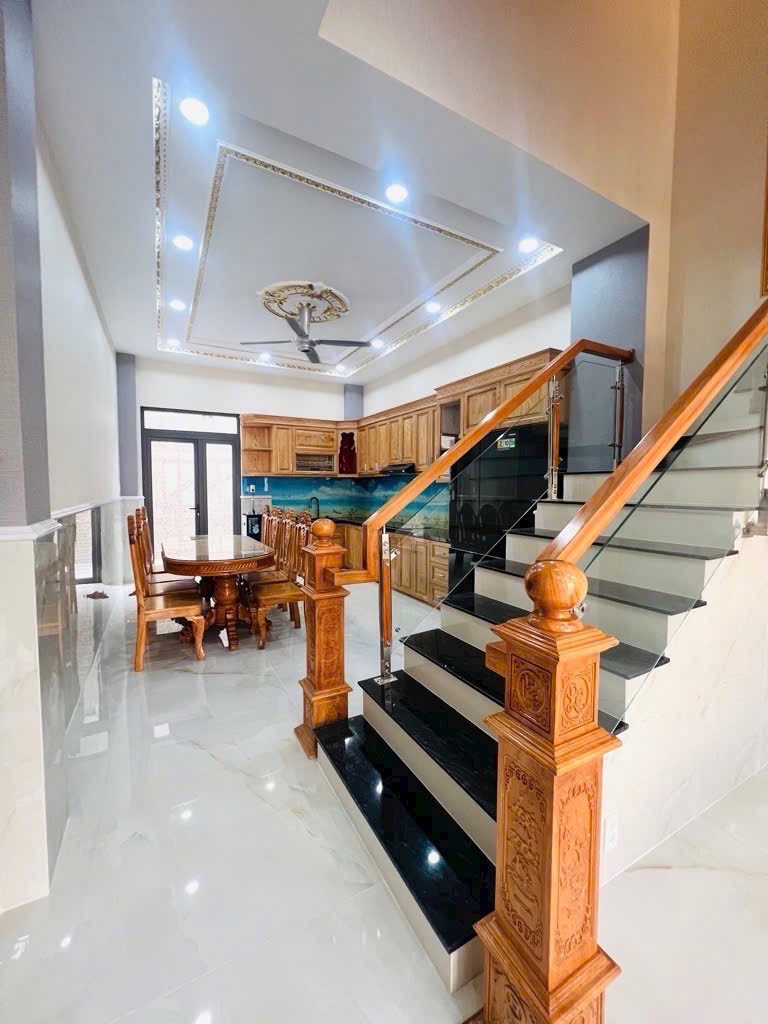 BÁN NHÀ TÔ HIỆU - TÂN PHÚ - XE HƠI VÀO NHÀ - 70M2 [4*17,5M] - 4 TẦNG - HẺM XE TẢI 6M - TẶNG FULL NỘI THẤT - GIÁ CHỈ 9 TỶ CÒN TL