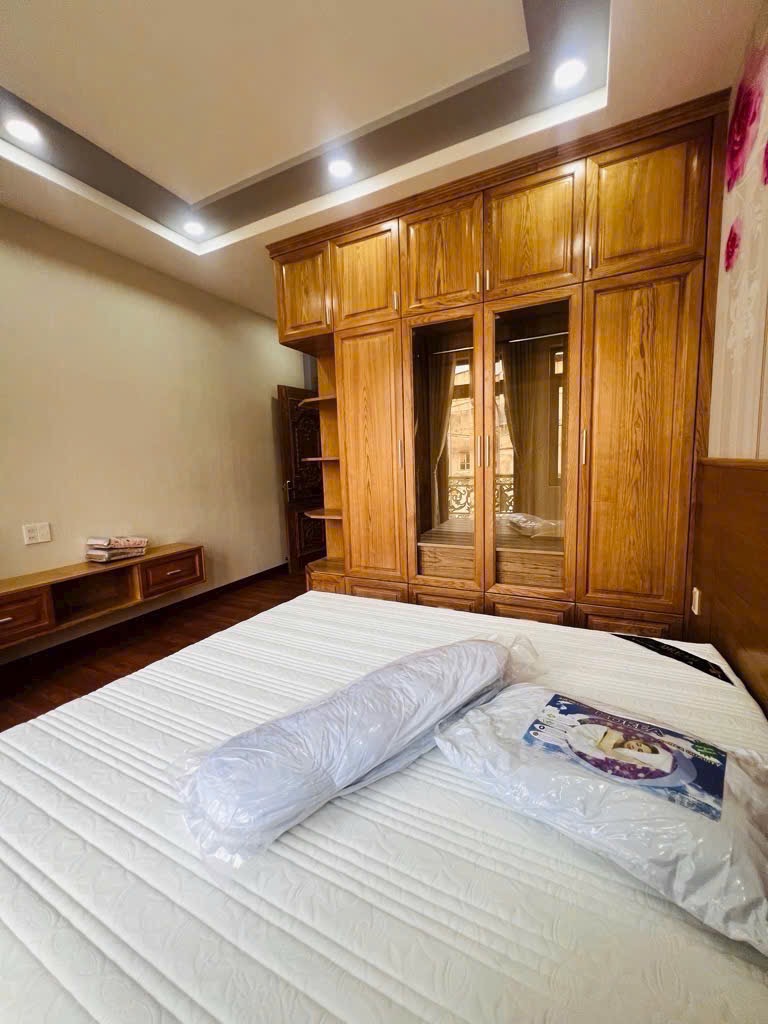BÁN NHÀ TÔ HIỆU - TÂN PHÚ - XE HƠI VÀO NHÀ - 70M2 [4*17,5M] - 4 TẦNG - HẺM XE TẢI 6M - TẶNG FULL NỘI THẤT - GIÁ CHỈ 9 TỶ CÒN TL