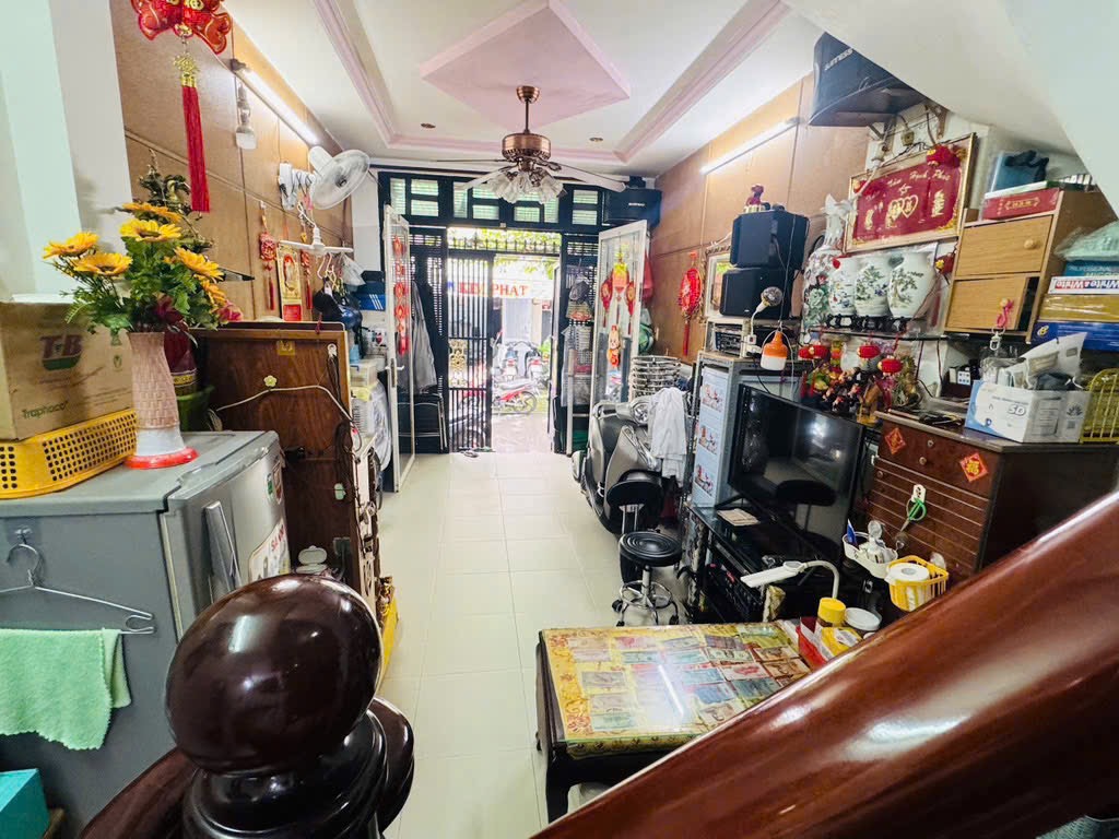 Bán Nhà Hàn Hải Nguyên Quận 11 - 4 Tầng - Xe Hơi Đậu Trước Nhà - Ngay Trung Tâm Mua Bán Sầm Uất - Tiện Kinh Doanh - Giá : 7 Tỷ 700 CÒN TL