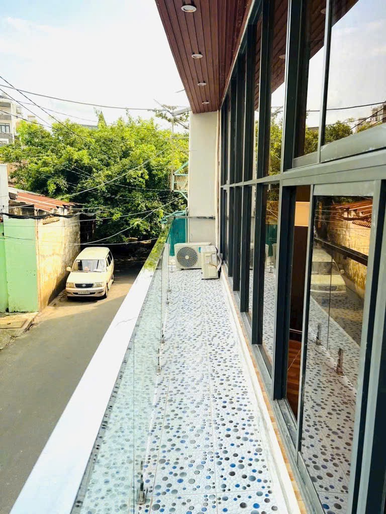 BÁN NHÀ ÂU CƠ QUẬN 11 - HẺM XE TẢI 6M - KINH DOANH TỐT -VỪA Ở VỪA KINH DOANH - NHÀ MỚI ĐẸP -TẶNG FULL NỘI THẤT