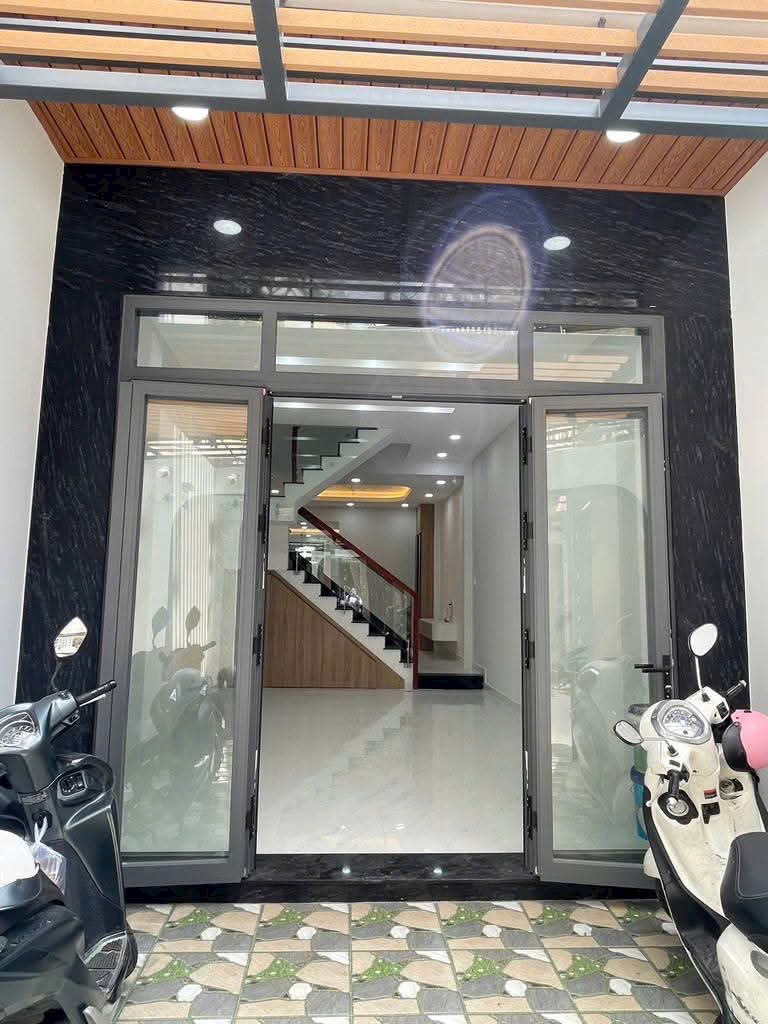 TRỊNH ĐÌNH TRỌNG - GIÁP QUẬN 11 - 100M2 (4.2X22) NỞ HẬU 4.8M - ĐƯỜNG NHỰA 6M THÔNG - 3 TẦNG MỚI ĐẸP - GIÁ 10 TỶ 8  CÒN TL