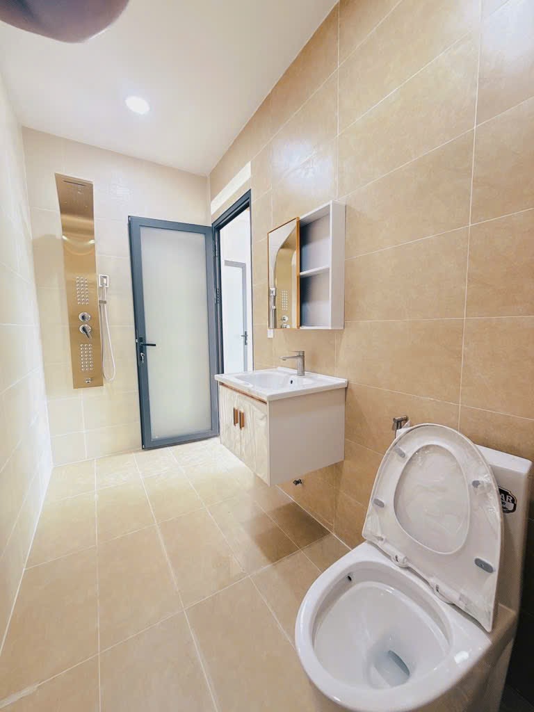 BÁN NHÀ BÌNH LONG - TÂN PHÚ - MỚI ĐẸP 58M2 (4,5x13) - 4 TẦNG - HẺM 4M - KHU AN NINH - TẶNG FULL NỘI THẤT - GIÁ CHỈ NHỈNH 6 TỶ CÒN TL