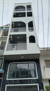 BÁN NHÀ NGUYỄN SƠN - TÂN PHÚ - SÁT MẶT TIỀN - ĐƯỜNG 10M - DT 4m x 18m - XE HƠI NGỦ TRONG NHÀ - 6 TẦNG 7 PN - THANG MÁY - TT MUA BÁN SẦM UẤT TIỆN KINH DOANH - MỞ VP CTY - GIÁ CHỈ 13,5 TỶ TL