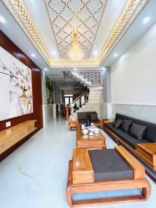 BÁN NHÀ TÔ HIỆU - TÂN PHÚ - XE HƠI VÀO NHÀ - 70M2 [4*17,5M] - 4 TẦNG - HẺM XE TẢI 6M - TẶNG FULL NỘI THẤT - GIÁ CHỈ 9 TỶ CÒN TL