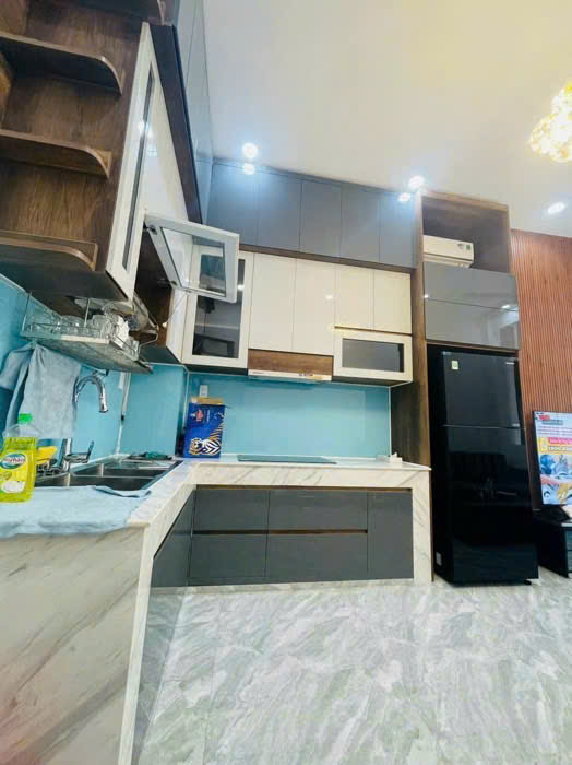 Bán nhà góc Mặt Tiền Âu Dương Lân, sát Quận 1, 34m2, 3 tầng, giá chỉ 10 tỷ