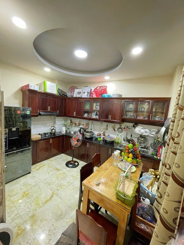 Bán gấp nhà Liên Tỉnh 5 Quận 8, 44.7m2, 4 tầng bê tông cốt thép, giá 5 tỷ