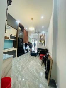 Bán nhà góc Mặt Tiền Âu Dương Lân, sát Quận 1, 34m2, 3 tầng, giá chỉ 10 tỷ