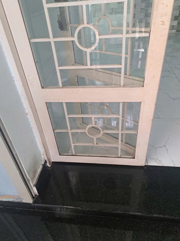 Nhà đẹp khu Phú Mỹ Hưng, nhà chính chủ. Vị trí hẻm thông thoáng, xe hơi đỗ cửa, DT: 57m2, giá chỉ 6,8 tỷ