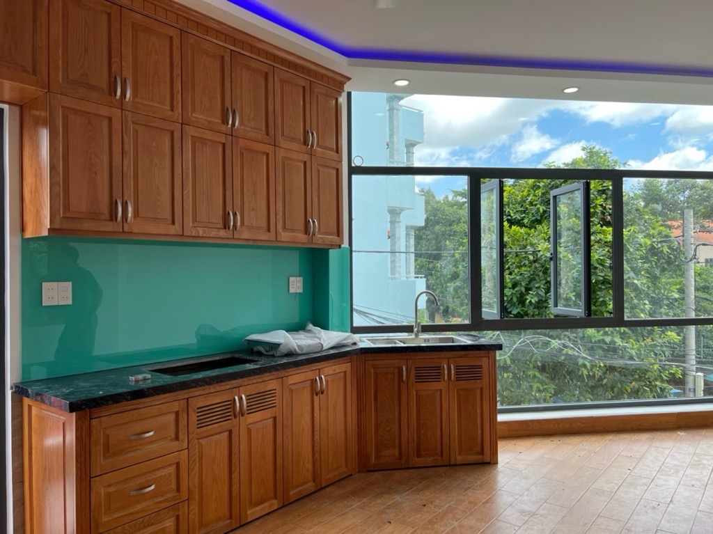 Bán nhà mặt tiền Trung Mỹ Tây 16 68 mét vuông 5 x 15m (nở hậu 5,5 m) giá bán 7,1tỷ