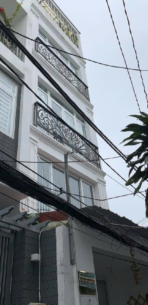 Bán nhà sát mặt tiền Trường Sa, 45.8m2, xây mới 5 tầng BTCT, 8.9 tỷ