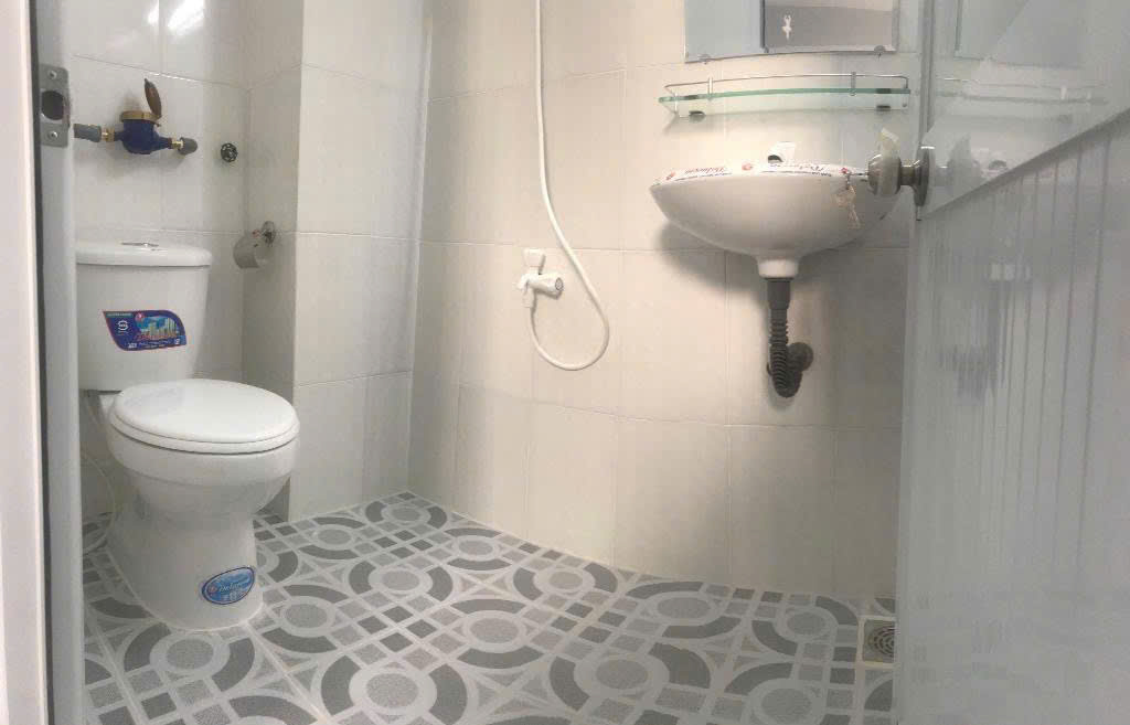 Bán nhà sát mặt tiền Nguyên Hồng, 87m2, xây 4 tầng BTCT, 9 tỷ