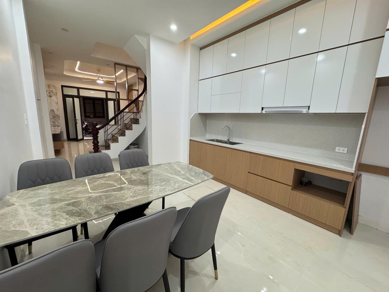 Bán nhà vị trí đẹp hiếm ở ngõ 108 bùi xương trạch