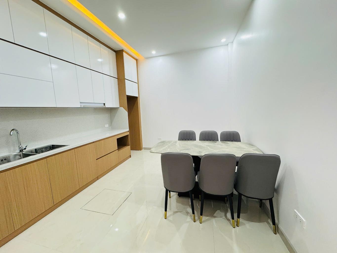 Bán nhà vị trí đẹp hiếm ở ngõ 108 bùi xương trạch