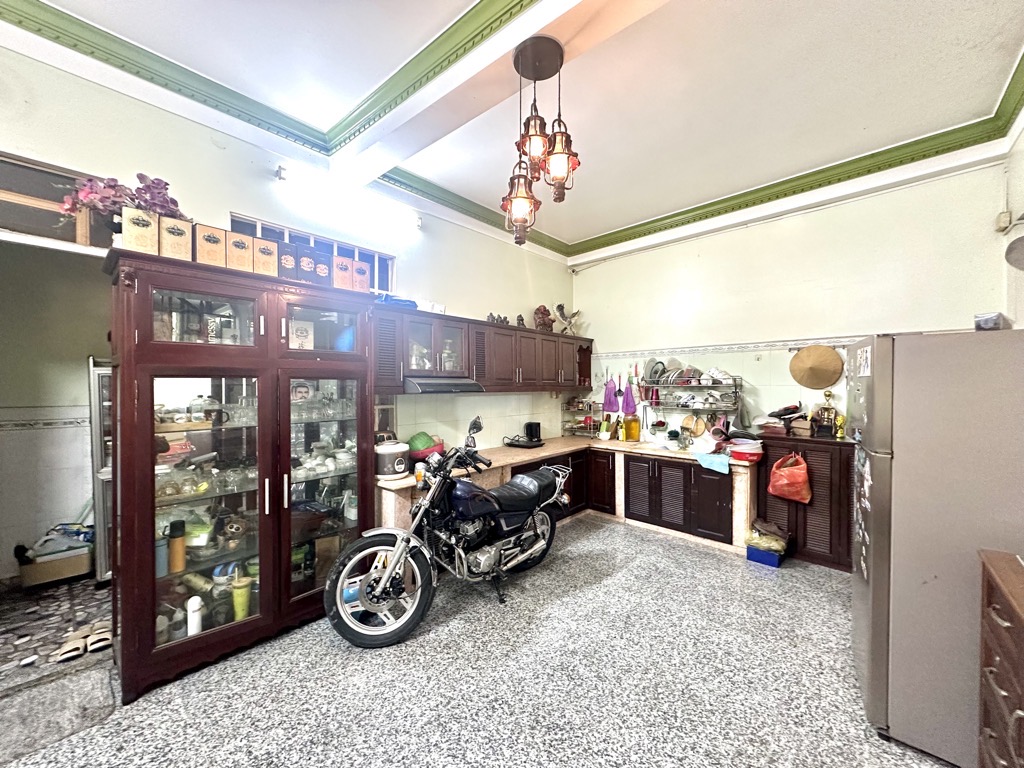Nhà Hẻm xe hơi Bình Phú, 4.5*14.5 3 tầng BTCT, nở hậu tài lộc, chỉ nhỉnh 6 tỷ.