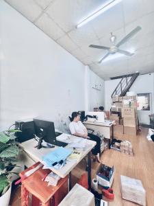 NHÀ MỚI – VÀO Ở NGAY – TẶNG FULL NỘI THẤT – HẺM XE HƠI THÔNG 1 TRỤC
