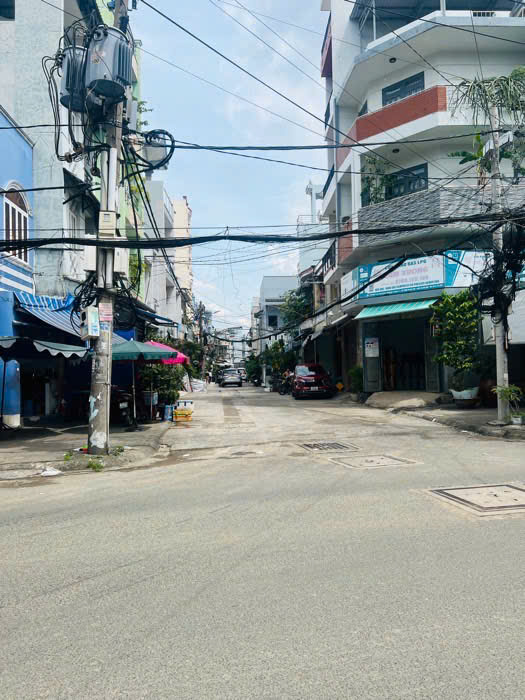 Bán nhà hẻm xe hơi Lạc Long Quân; 3x11m; 4 tầng; sổ hồng; 6,2 tỷ