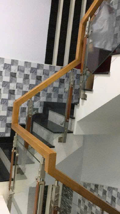Bán nhà hẻm xe tải Lạc Long Quân; 3x11.4m; 4 tầng; sổ hồng; 8,4 tỷ